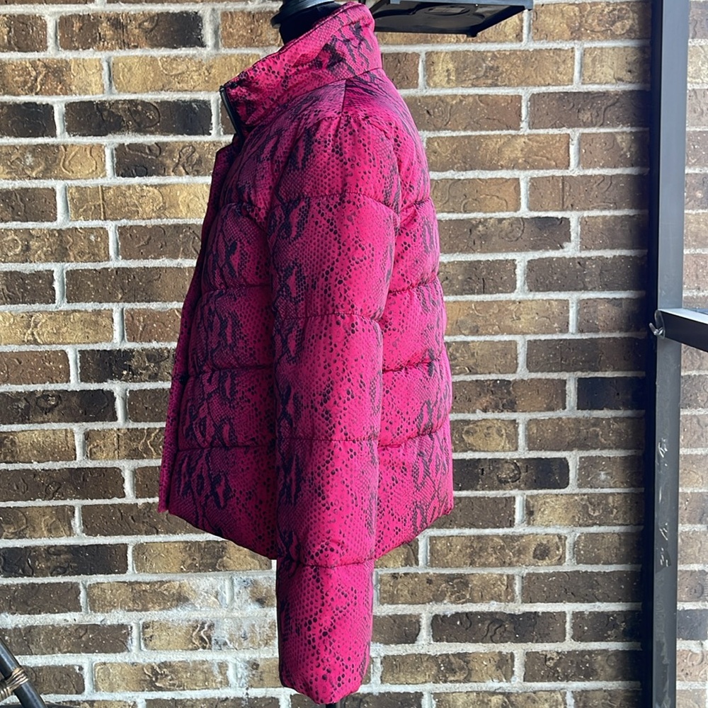 Betsey Johnson Womens Quilted Puffer Jacket Pink Snake - Picture 3 of 16